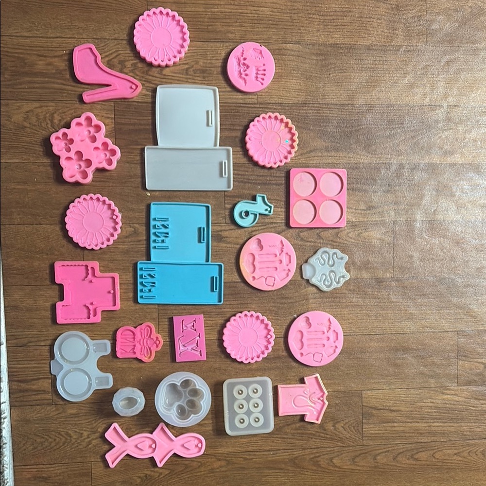 Assorted Pink and Blue Baking Molds